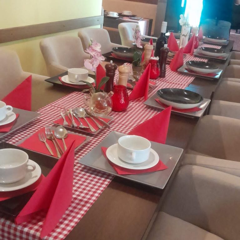 Prostor za Proslave do 30 Ljudi u Novom Sadu restoran dedina tajna